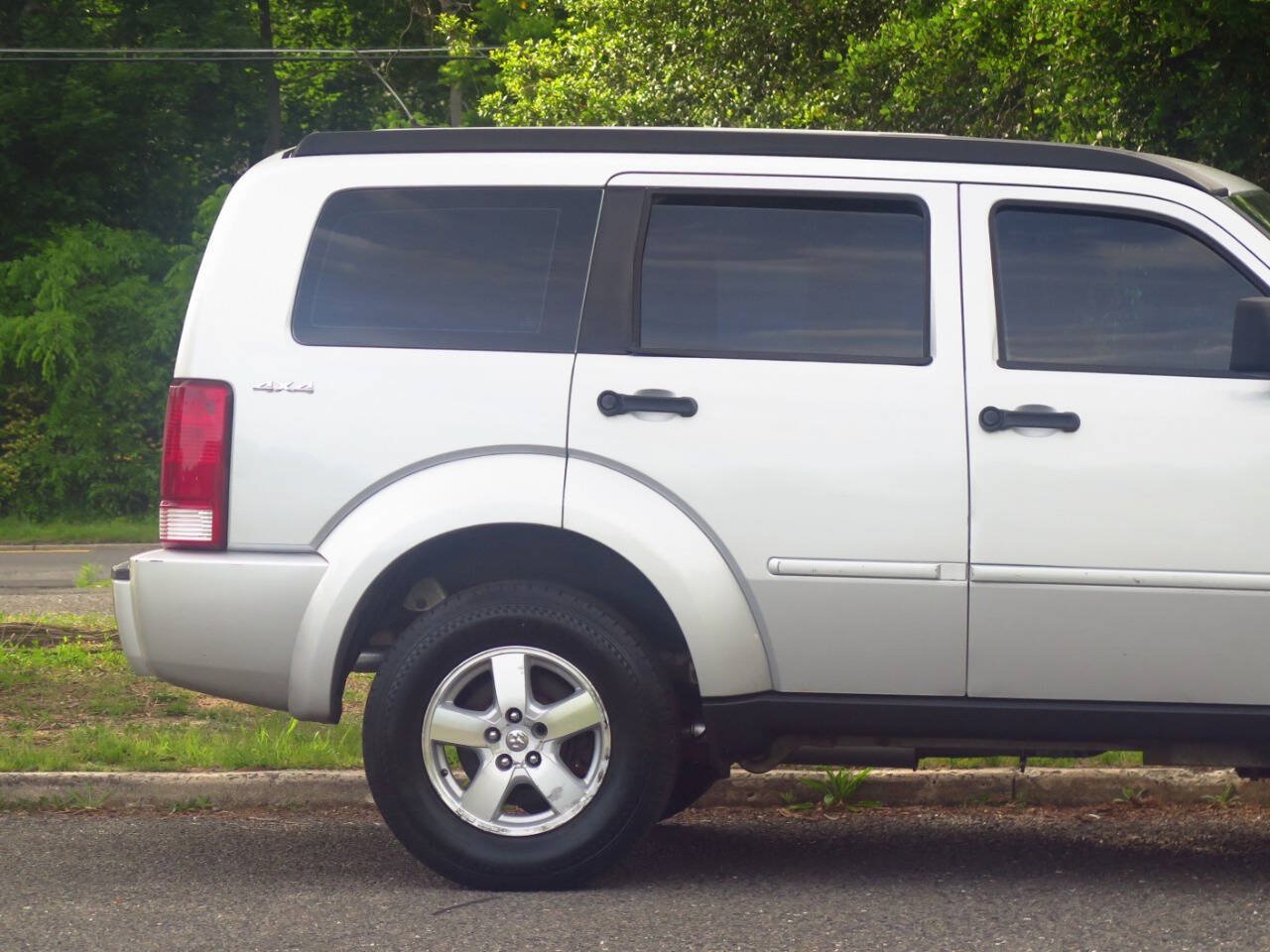 Used 2009 Dodge Nitro SE AWD/4WD image 21