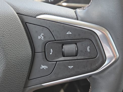 Used 2024 Chevrolet Trax ACTIV FWD image 29