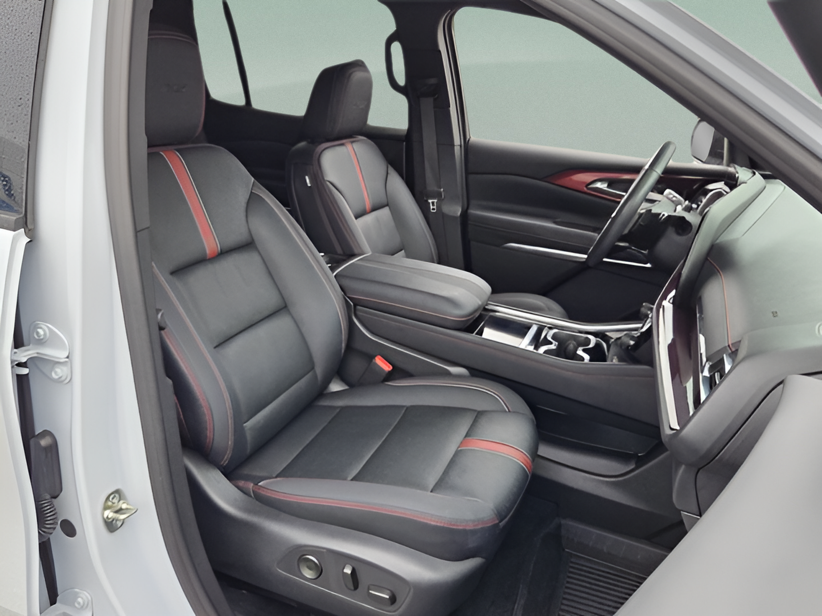 Certified 2026 Chevrolet Traverse RS FWD image 15