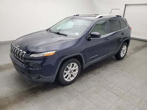 Used 2016 Jeep Cherokee Latitude w/ Safety/Convenience Group image 2