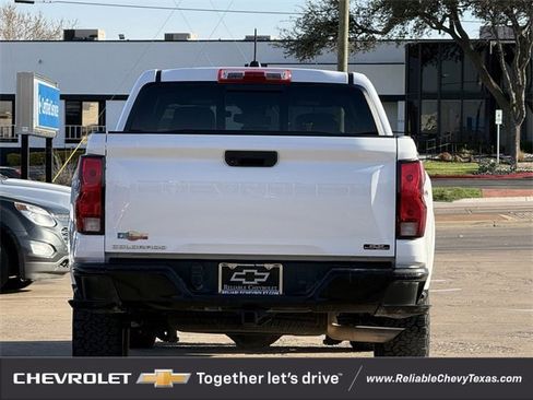 Used 2023 Chevrolet Colorado W/T image 7