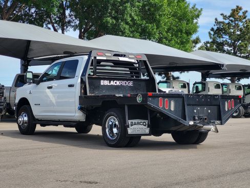 Used 2024 RAM 3500 SLT w/ Quick Order Package 2YG SLT AWD/4WD image 5