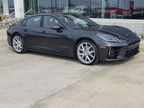 Certified 2024 Porsche Panamera 4 AWD/4WD image 9