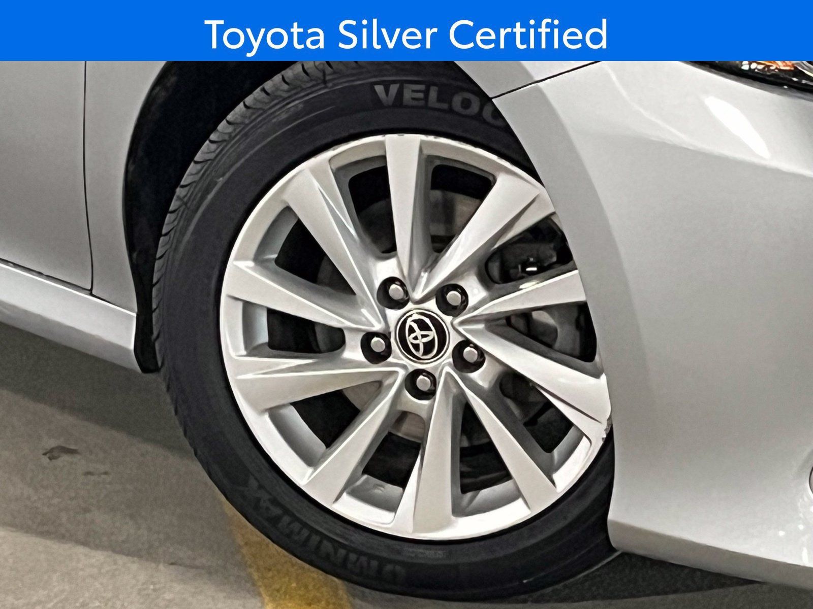 Used 2022 Toyota Camry LE FWD image 2