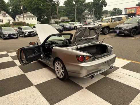 Used 2004 Honda S2000 image 29