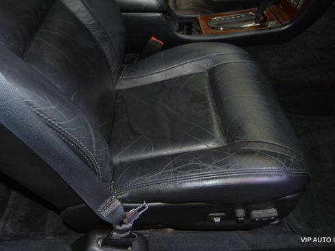 Used 1999 Cadillac Eldorado w/ Comfort/Convenience Pkg image 16