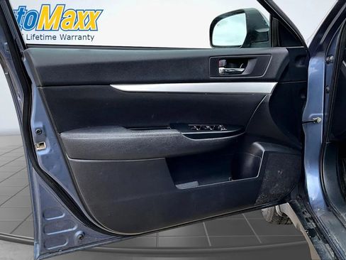 Used 2013 Subaru Outback 2.5i Premium AWD/4WD image 18