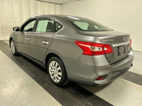 Used 2019 Nissan Sentra S image 7