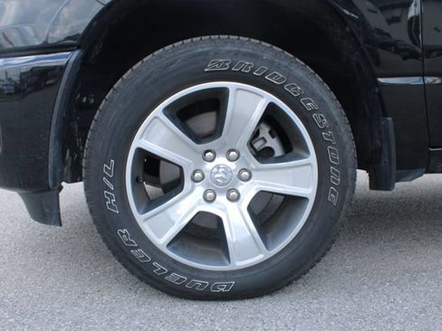 Used 2026 RAM 1500 Express AWD/4WD image 36