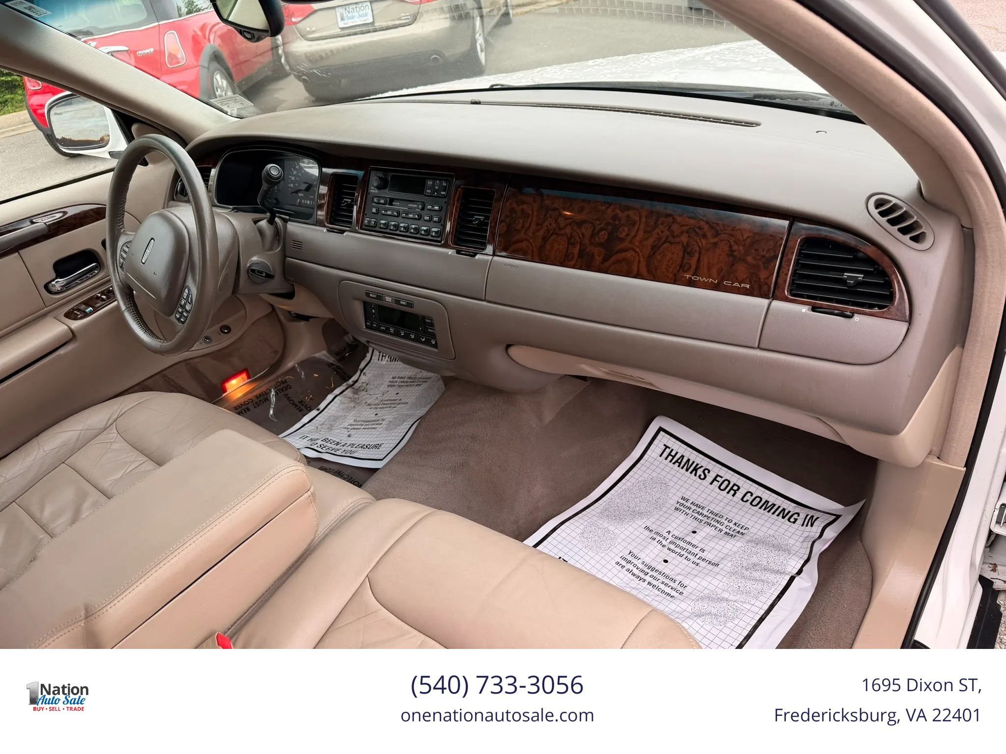 Used 1999 Lincoln Town Car Signature RWD image 15