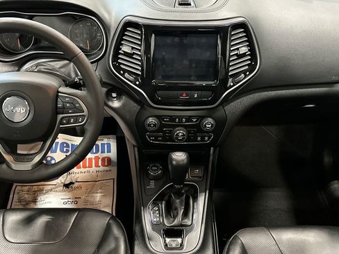 Used 2022 Jeep Cherokee Limited AWD/4WD image 30