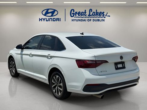 Used 2022 Volkswagen Jetta S FWD image 3