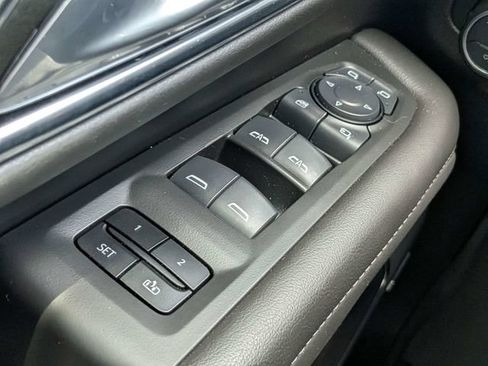 Used 2024 Chevrolet Tahoe Z71 w/ Z71 Off-Road Package AWD/4WD image 25