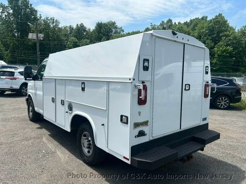 Used 2020 Chevrolet Express 3500 w/ Power Convenience Package RWD image 15