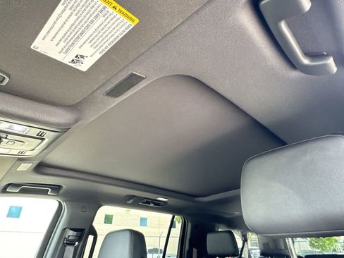 Used 2025 Chevrolet Suburban LT w/ Comfort Package AWD/4WD image 23