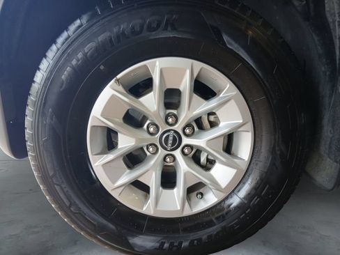 Used 2024 Nissan Frontier SV w/ Technology Package RWD image 14
