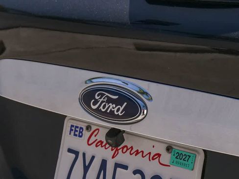Used 2013 Ford Escape SEL FWD image 11