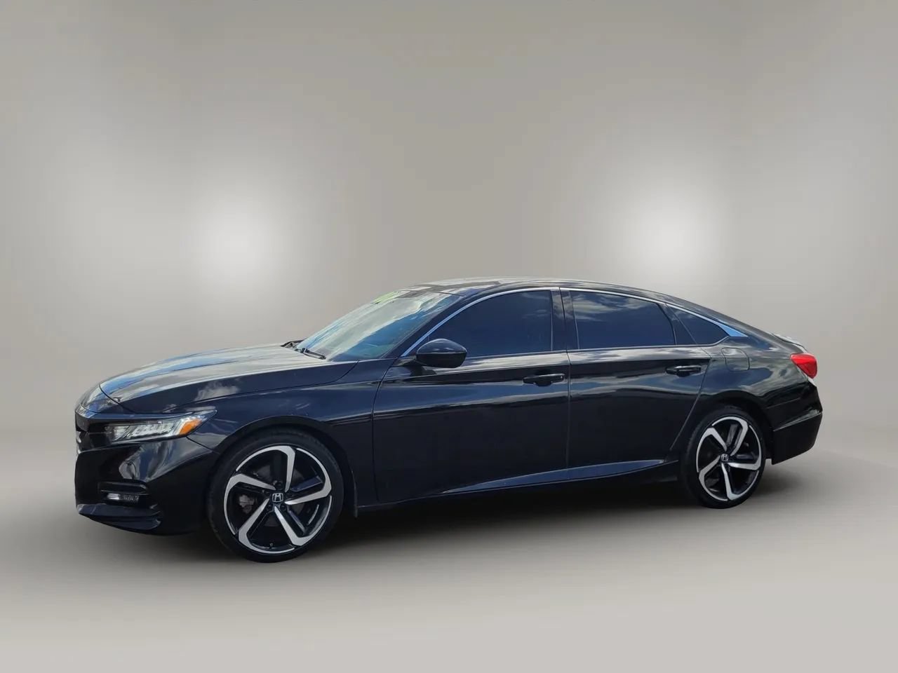 Used 2020 Honda Accord Sport image 2
