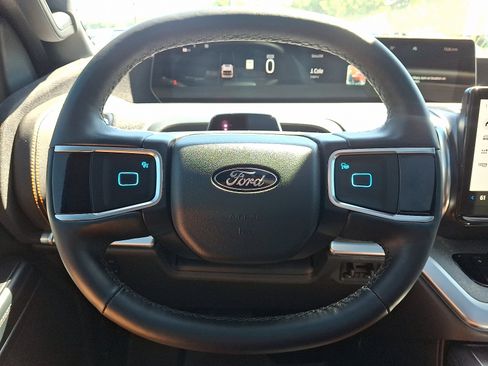 Used 2026 Ford Expedition Tremor AWD/4WD image 19