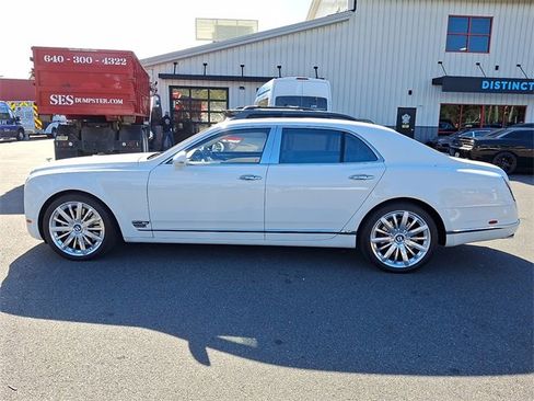 Used 2014 Bentley Mulsanne image 5
