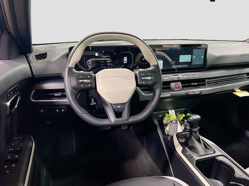 New 2025 Kia K4 GT-Line w/ GT-Line Premium Package image 24