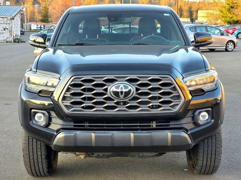 Used 2020 Toyota Tacoma TRD Off-Road w/ TRD Premium Off Road Package image 2