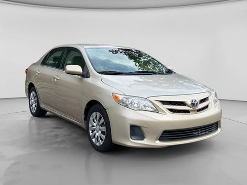 Used 2012 Toyota Corolla LE FWD image 7