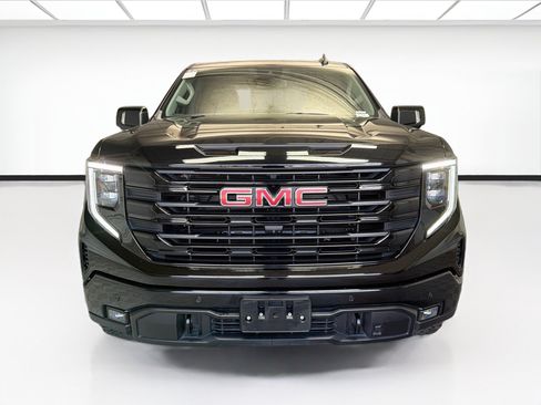 Used 2025 GMC Sierra 1500 Elevation w/ Preferred Package AWD/4WD image 2