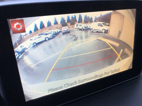 Used 2015 MAZDA MAZDA3 i Grand Touring image 31