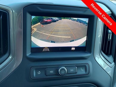 Used 2022 Chevrolet Silverado 2500 Custom w/ Custom Convenience Package AWD/4WD image 11