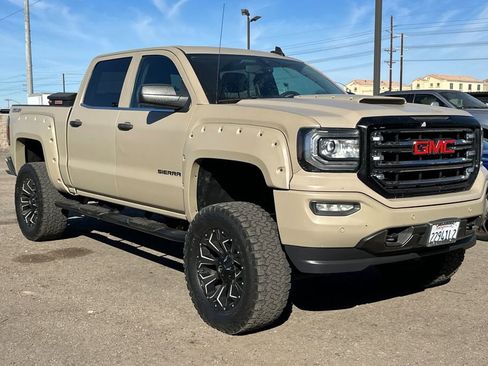 Used 2017 GMC Sierra 1500 SLT w/ SLT Premium Package image 2