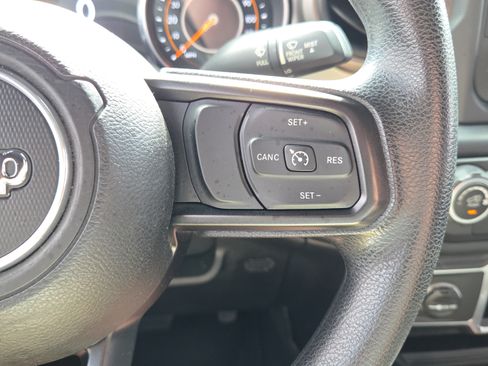 Used 2018 Jeep Wrangler Sport AWD/4WD image 25