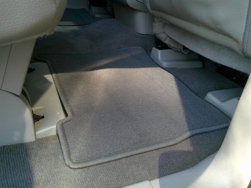 Used 2014 Ford Expedition Limited image 24