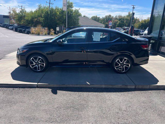 Used 2025 Nissan Sentra SR FWD image 4