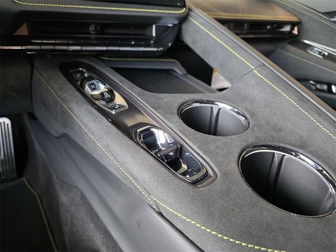 New 2026 Chevrolet Corvette Stingray Premium Cpe w/ Z51 Performance Package image 32