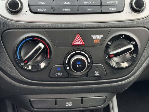 Used 2022 Hyundai Accent SEL FWD image 5