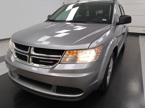 Used 2018 Dodge Journey SE image 15