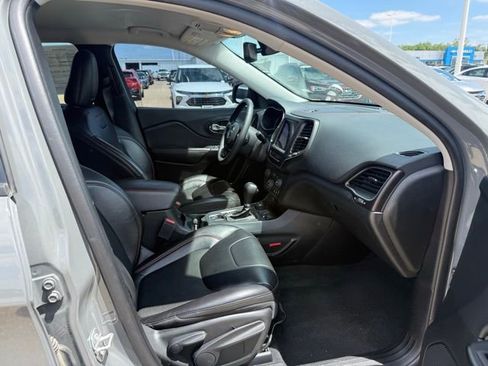Used 2022 Jeep Cherokee Trailhawk w/ Comfort/Convenience Group AWD/4WD image 24