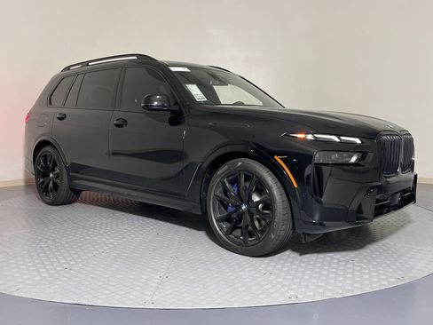 Used 2026 BMW X7 xDrive40i w/ M Sport Package image 7
