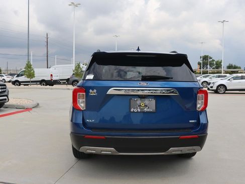 Used 2020 Ford Explorer XLT w/ Equipment Group 202A image 4