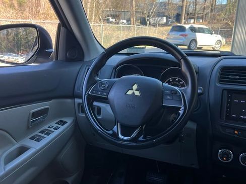 Used 2017 Mitsubishi Outlander Sport LE FWD image 18