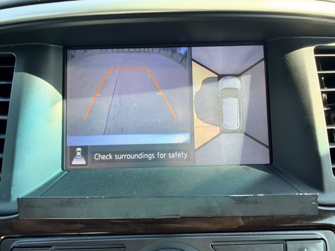 Used 2016 Nissan Pathfinder Platinum AWD/4WD image 16