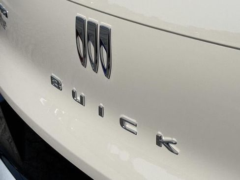 Used 2026 Buick Envista Sport Touring w/ Studio Series FWD image 7