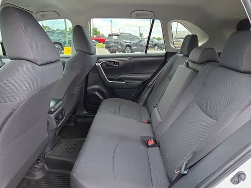 Used 2023 Toyota RAV4 LE FWD image 10