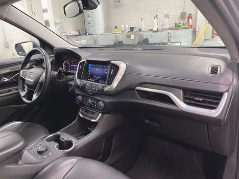 Used 2023 GMC Terrain SLT image 27