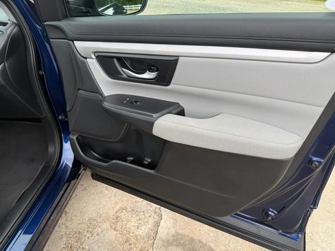 Used 2018 Honda CR-V LX image 27