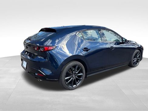 Used 2019 MAZDA MAZDA3 Hatchback w/ Premium Package image 7