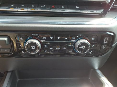 Used 2023 Chevrolet Silverado 1500 High Country AWD/4WD image 31