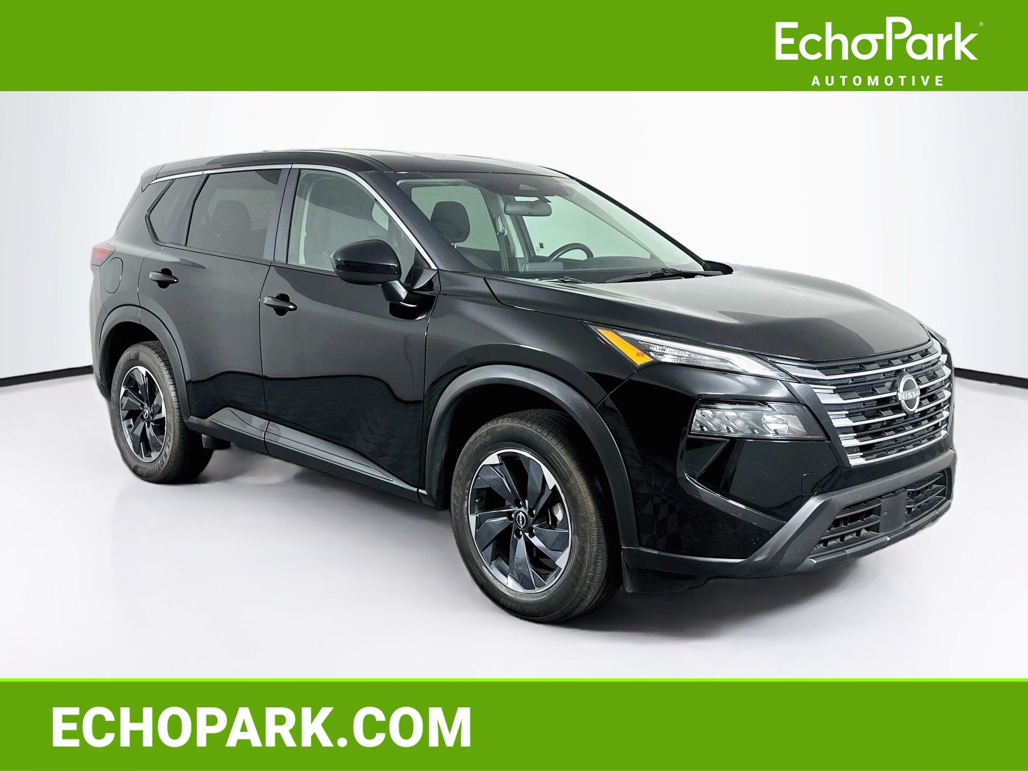Used 2025 Nissan Rogue SV FWD image 1