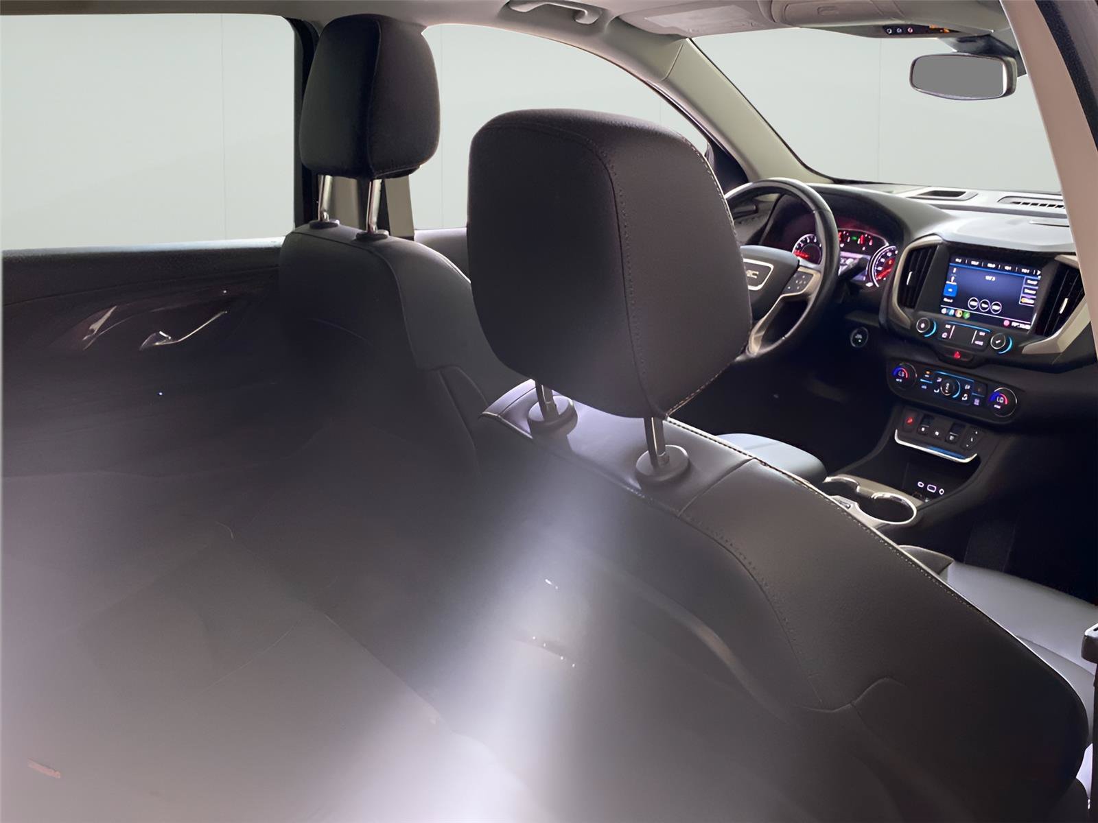 Certified 2020 GMC Terrain Denali w/ Denali Premium Package AWD/4WD image 38